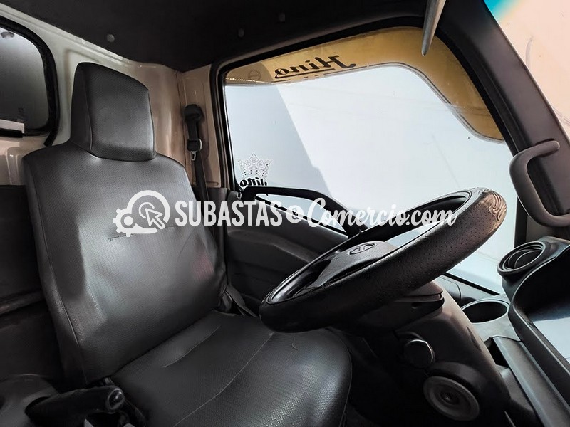 7.Interior Carro.JPG